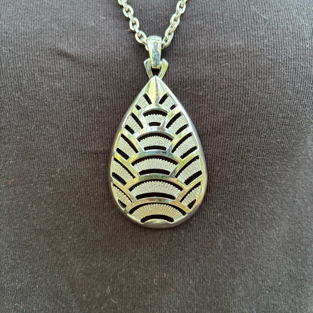 TRIFARI Crown Trifari Modernist Silver tone statment Pendant Necklace 3 in